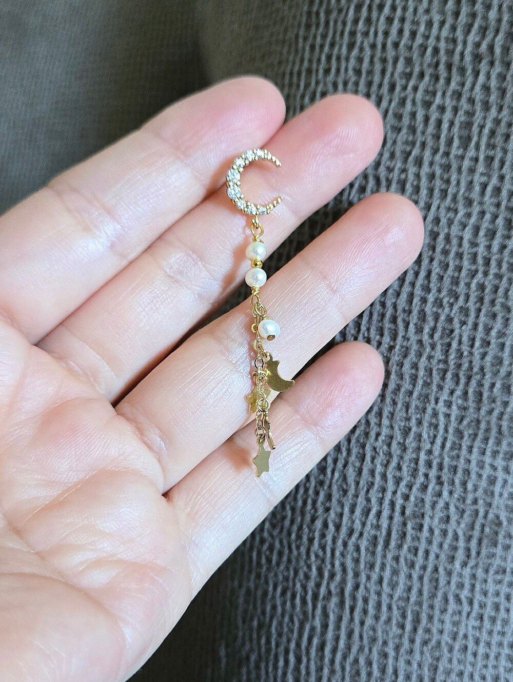 La Meno Moon🌙 and Star⭐ Dangle Earrings - Picture 14 of 14